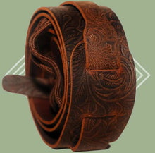 Charger l'image dans la galerie, DEERING S-TOOLBRN TOOLED LEATHER CRADLE BANJO STRAP - BROWN