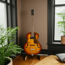Charger l'image dans la galerie, Godin 031986 5th Avenue Kingpin P90 Cognac Burst Guitare acoustique Hollow Body fabriquée au Canada