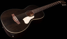 Charger l'image dans la galerie, Art & Lutherie 042418 Roadhouse Faded Black A/E Parlor Acoustic Guitar MADE In CANADA-(6536632729794)