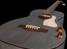 Charger l'image dans la galerie, Art & Lutherie 047079 Roadhouse Denim Blue Q-Discrete Parlor Acoustic Electric Made In Canada-(6536632860866)