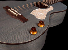 Charger l'image dans la galerie, Art & Lutherie 047079 Roadhouse Denim Blue Q-Discrete Parlor Acoustic Electric Made In Canada-(6536632860866)