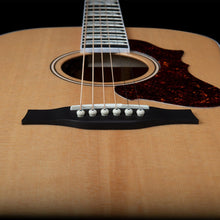 Load image into Gallery viewer, Godin 047925 / 051663 Metropolis LTD Natural HG EQ Acoustic Electric MADE In CANADA