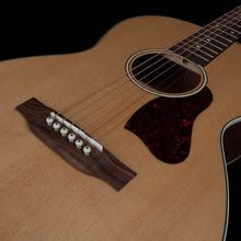 Charger l'image dans la galerie, Art & Lutherie 050864 Roadhouse Acoustic Parlor Electric Guitar Natural EQ-(7463763902719)