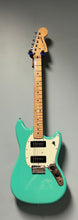 Charger l'image dans la galerie, FENDER PLAYER MUSTANG® 90 ELECTRIC GUITAR - PRE OWNED
