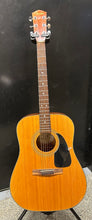 Charger l'image dans la galerie, Fender DG-8S-E Dreadnought Acoustic Electric Guitar Solid Top with Guitto Effects System - PRE OWNED
