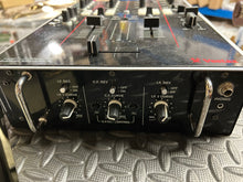 Charger l'image dans la galerie, Vestax PMC-05ProIV DJ Mixer - PRE OWNED
