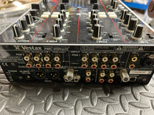 Charger l'image dans la galerie, Vestax PMC-05ProIV DJ Mixer - PRE OWNED
