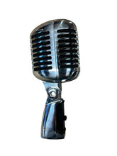 Charger l'image dans la galerie, MICROPHONE DYNAMIQUE GROOVE FACTORY AVEC HARDCASE
