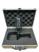 Charger l'image dans la galerie, MICROPHONE DYNAMIQUE GROOVE FACTORY AVEC HARDCASE
