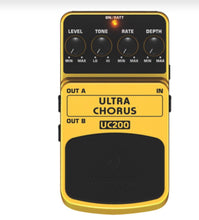 Charger l'image dans la galerie, Behringer Ultra Chorus Pedal (UC200) - PRE OWNED-(8262481379583)
