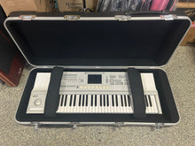 Load image into Gallery viewer, Gator Cases Molded 61-Note Keyboard Case with Wheels - PRE OWNED
