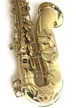Charger l'image dans la galerie, Oxford Brass Tenor Saxophone with Hardshell Case, Mouthpiece &amp; Reed
