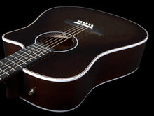 Charger l'image dans la galerie, Seagull 047178/050581 Artiste Peppino Signature Guitare Acoustique Électrique Bourbon Burst avec Hymne et Sac de Transport MADE In CANADA
