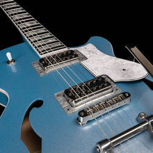 Charger l'image dans la galerie, Godin 050413/051595 Guitare électrique 6 cordes RH Montreal Premiere LTD - Bleu impérial MADE In CANADA
